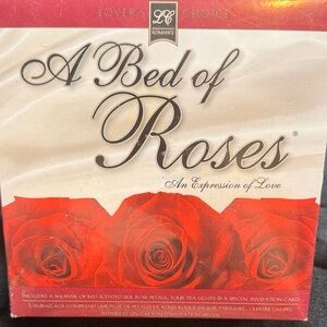 A Bed of Roses Set - An Expression of Love ❤️